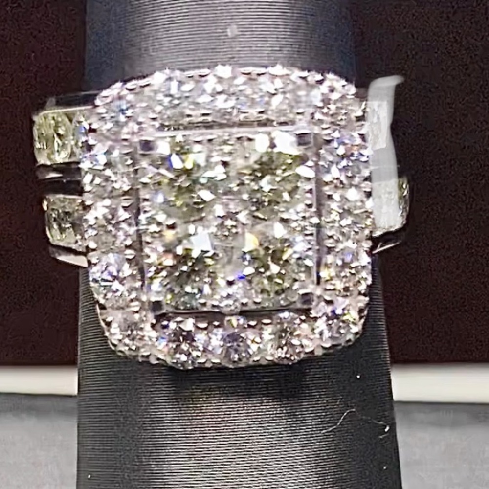 Ladies 4ctw Diamond Wedding set in 14k Amazing!!